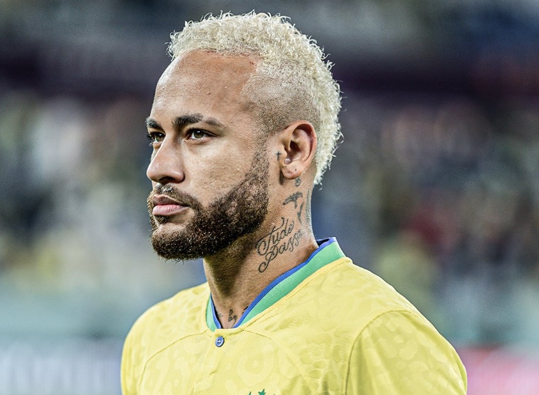 Ly do Ancelotti gach ten Neymar hinh anh