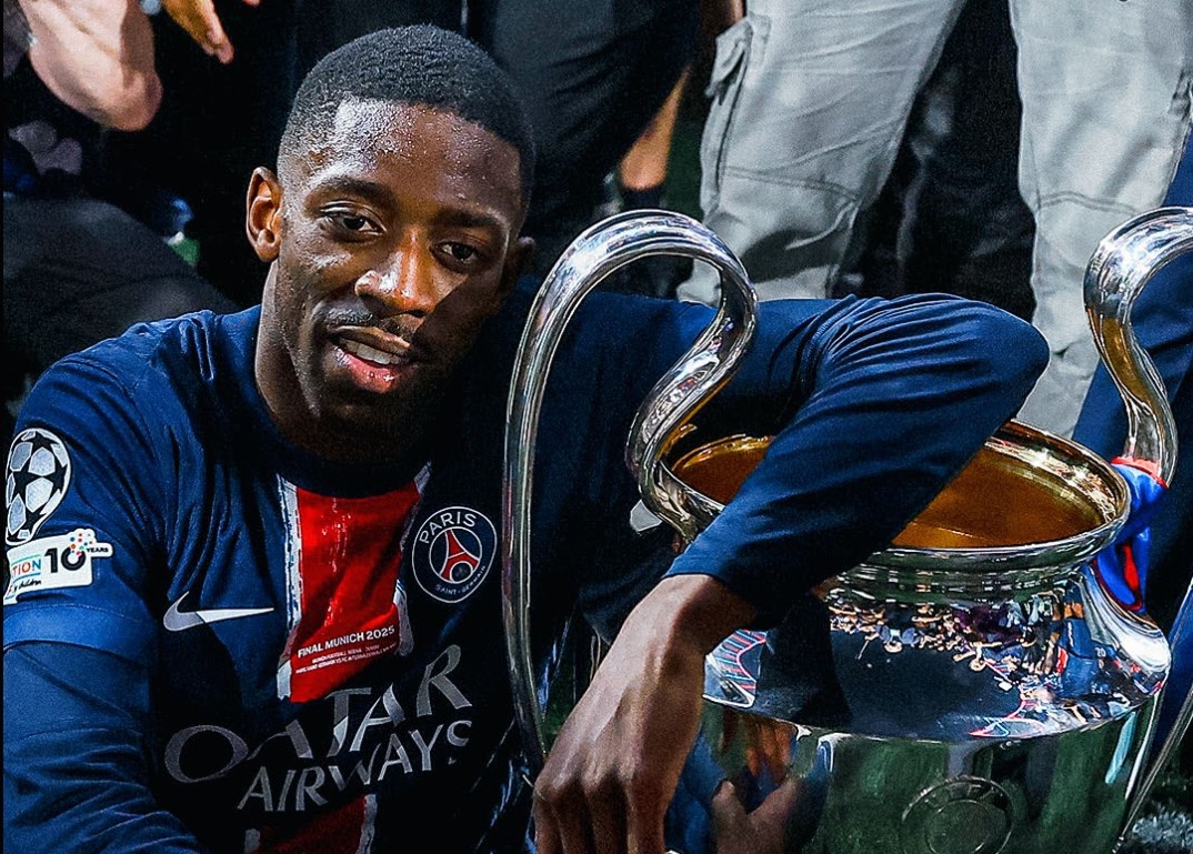 Dembele cham mot tay vao danh hieu Qua bong vang hinh anh