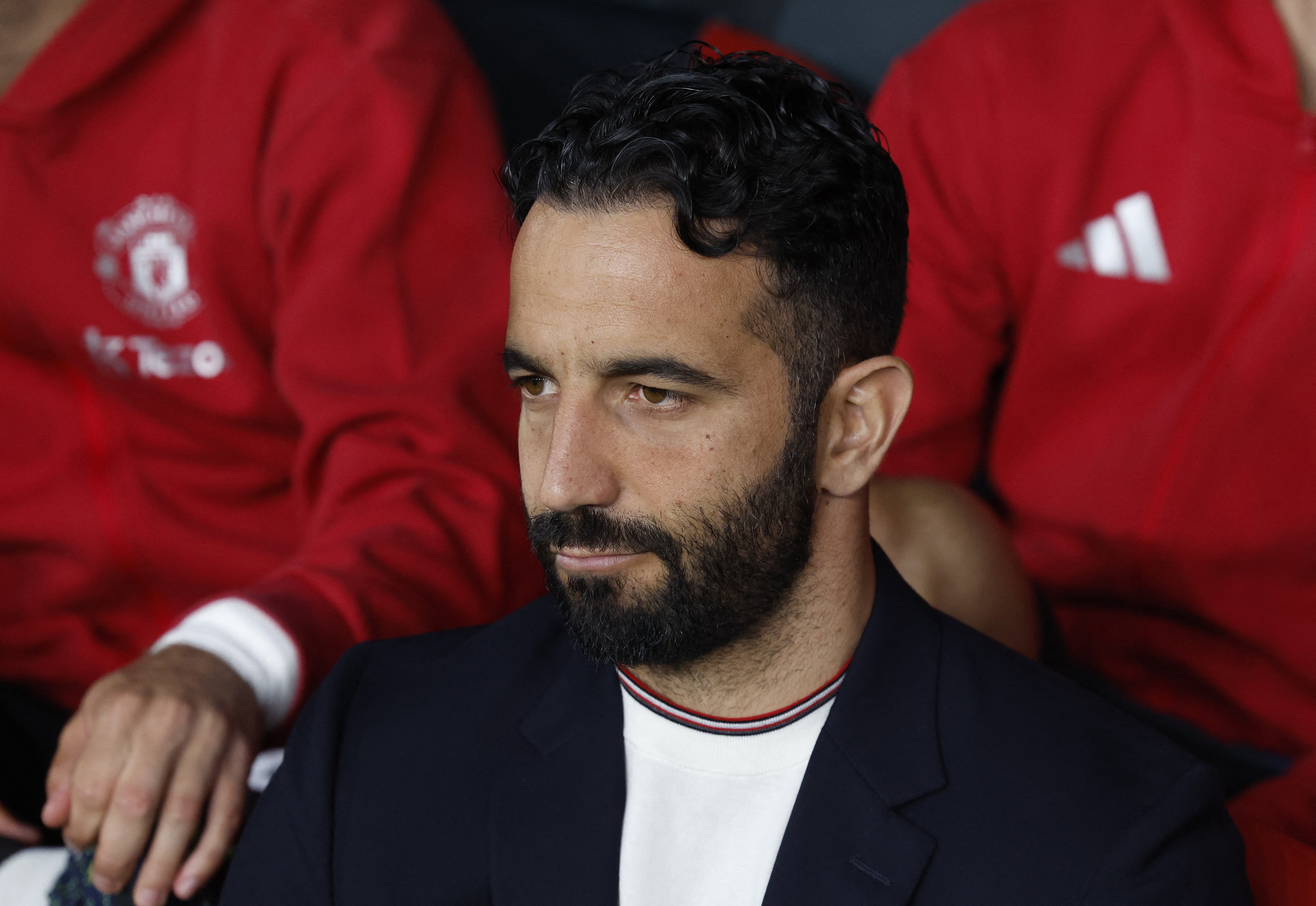 Amorim phai don dep mo hon don tai MU hinh anh