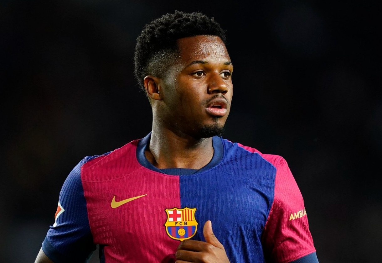 Barcelona kiem bon tien tren thi truong chuyen nhuong hinh anh