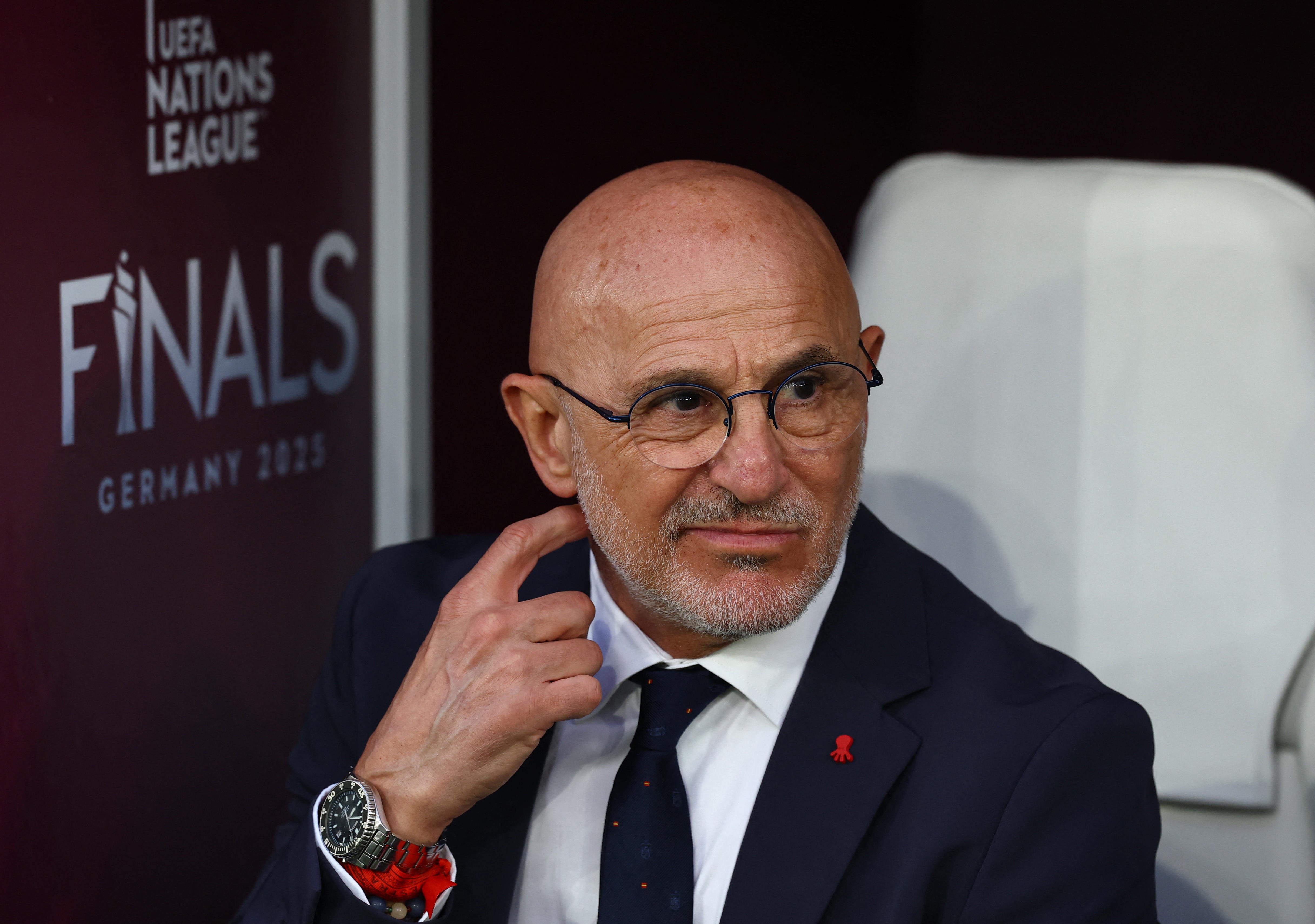 HLV Tay Ban Nha de chung Ronaldo hinh anh