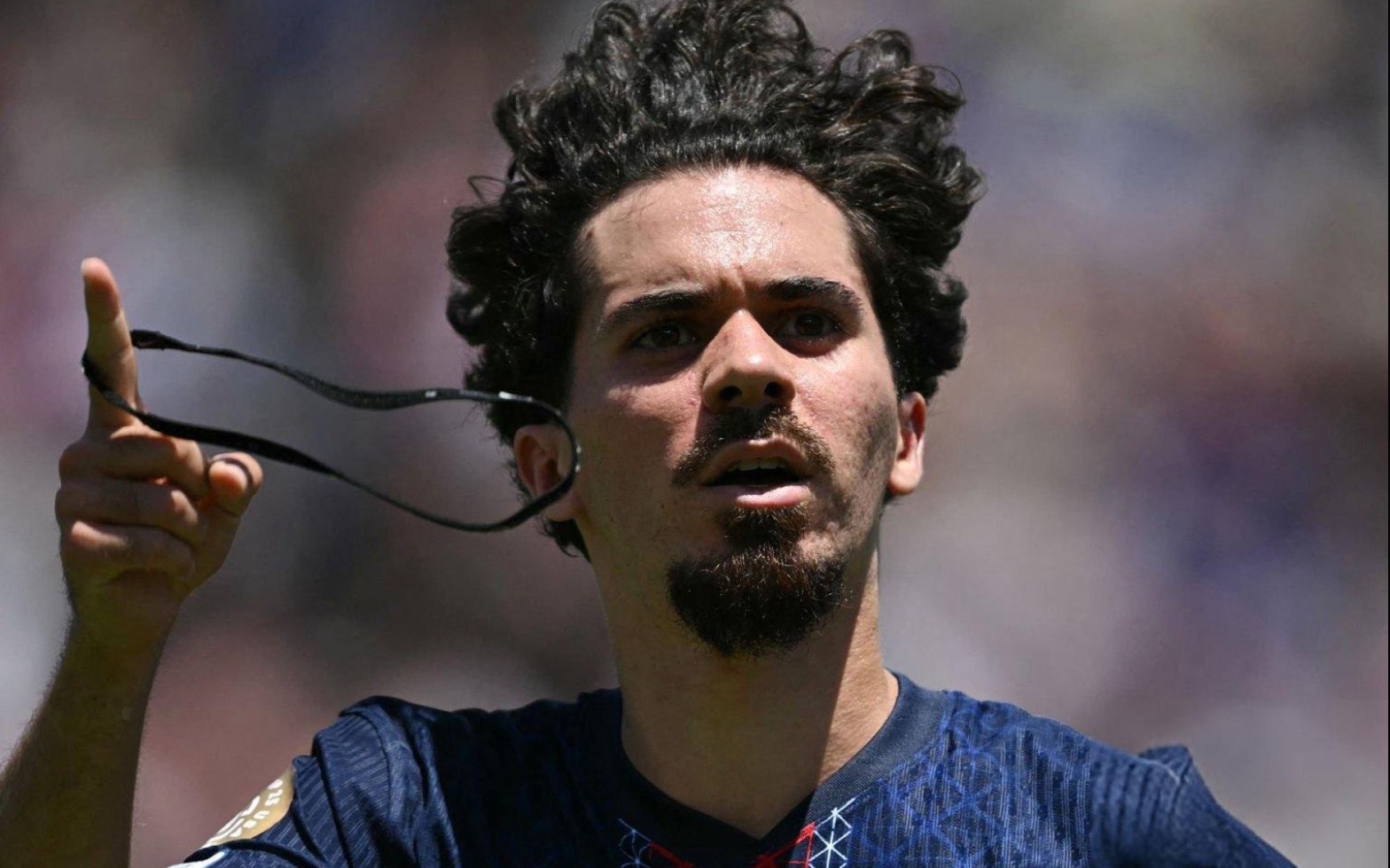 Vitinha qua hay hinh anh