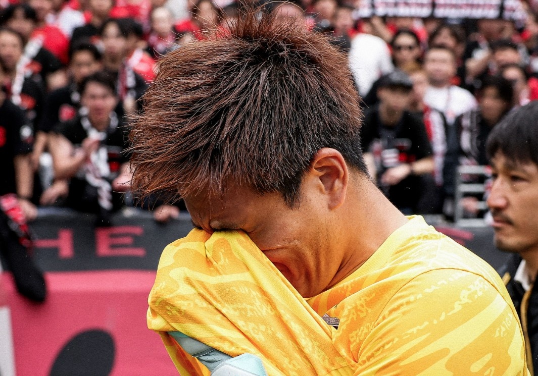 Cau thu Nhat Ban khoc khi bi loai khoi FIFA Club World Cup hinh anh