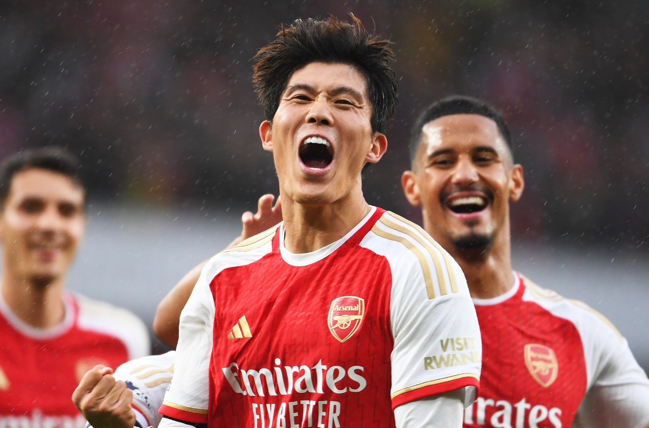 Tomiyasu chia tay Arsenal hinh anh