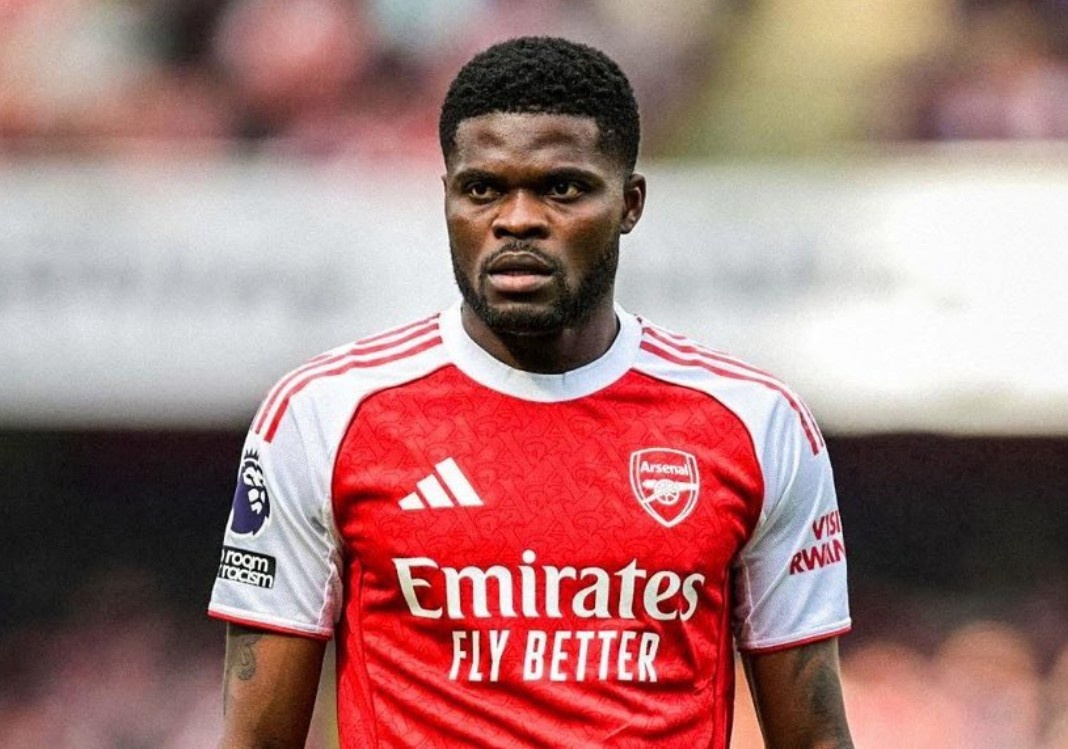 Arsenal len tieng ve Partey hinh anh