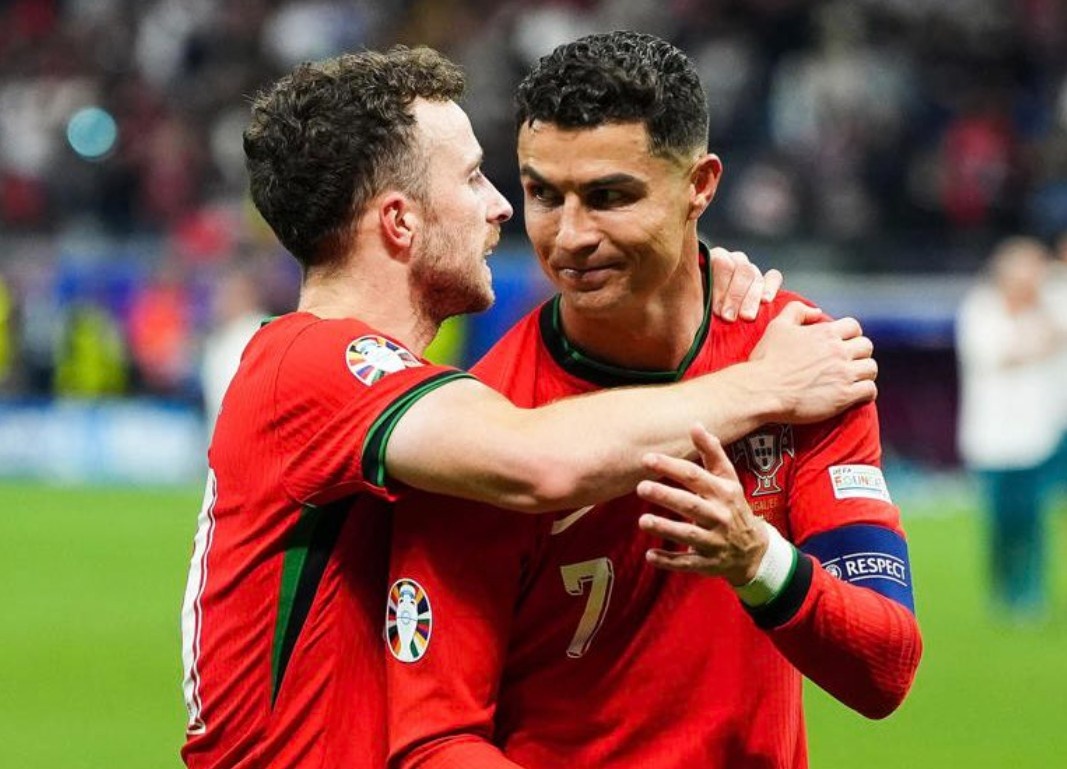 Ronaldo muon ho tro gia dinh Jota hinh anh