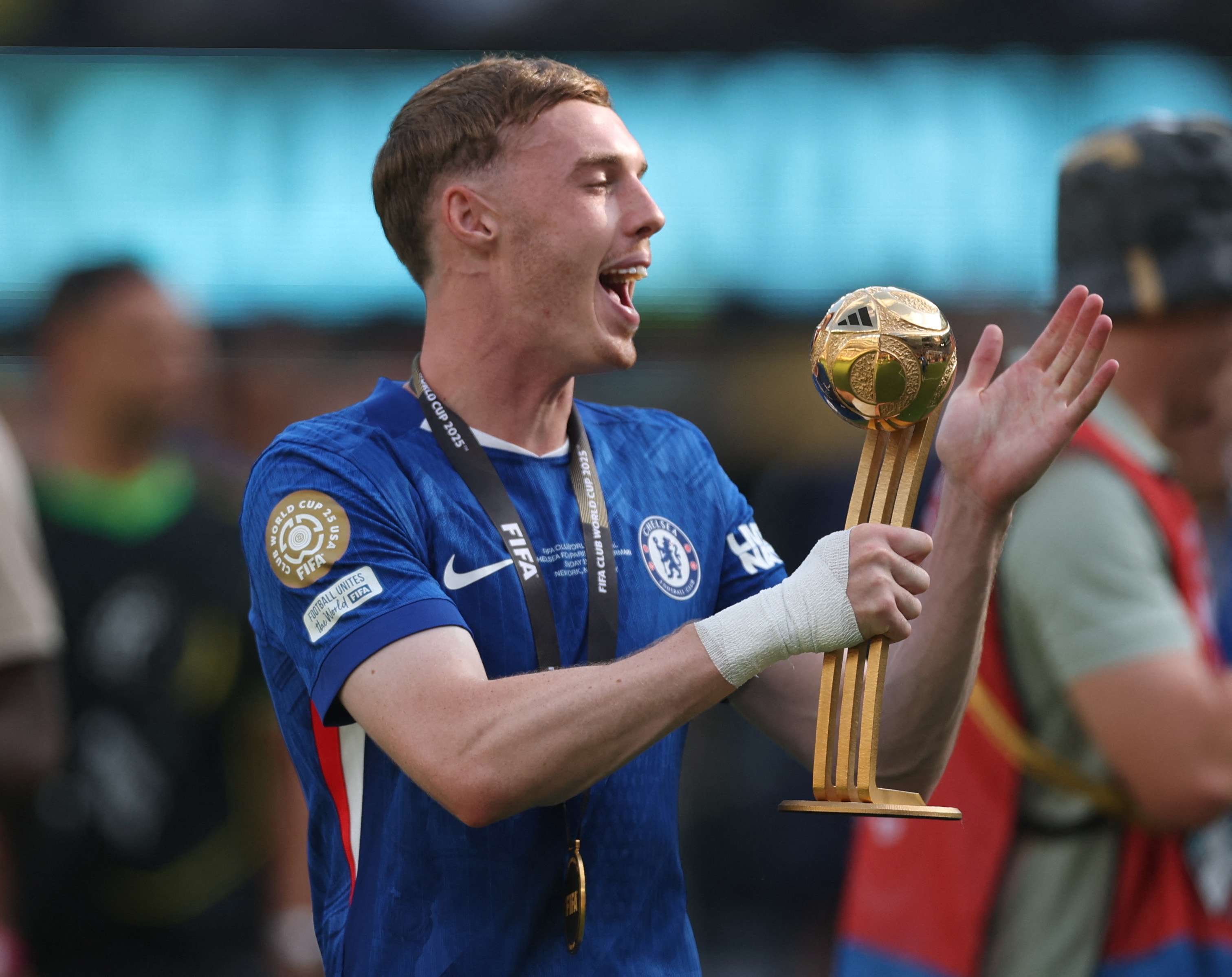 Chelsea khong duoc FIFA uu ai hinh anh