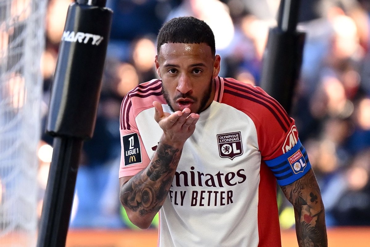 Muc tieu chuyen nhuong bat ngo cua MU hinh anh