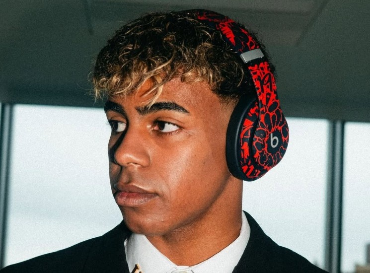 Yamal nguy co mat bon tien vi tiec sinh nhat hinh anh