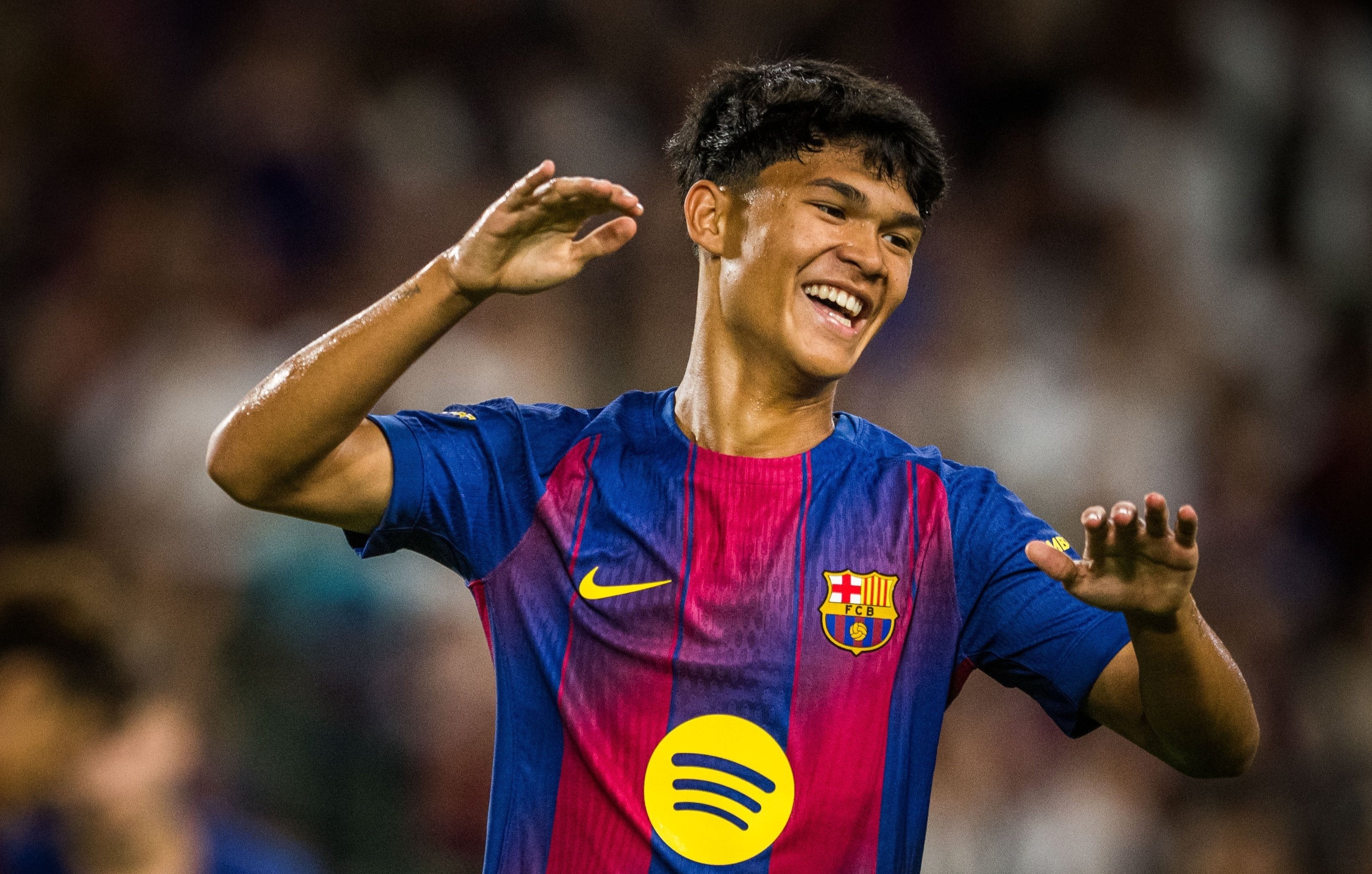 Barca tim thay 'bau vat', Philippines chi biet nguoc nhin hinh anh