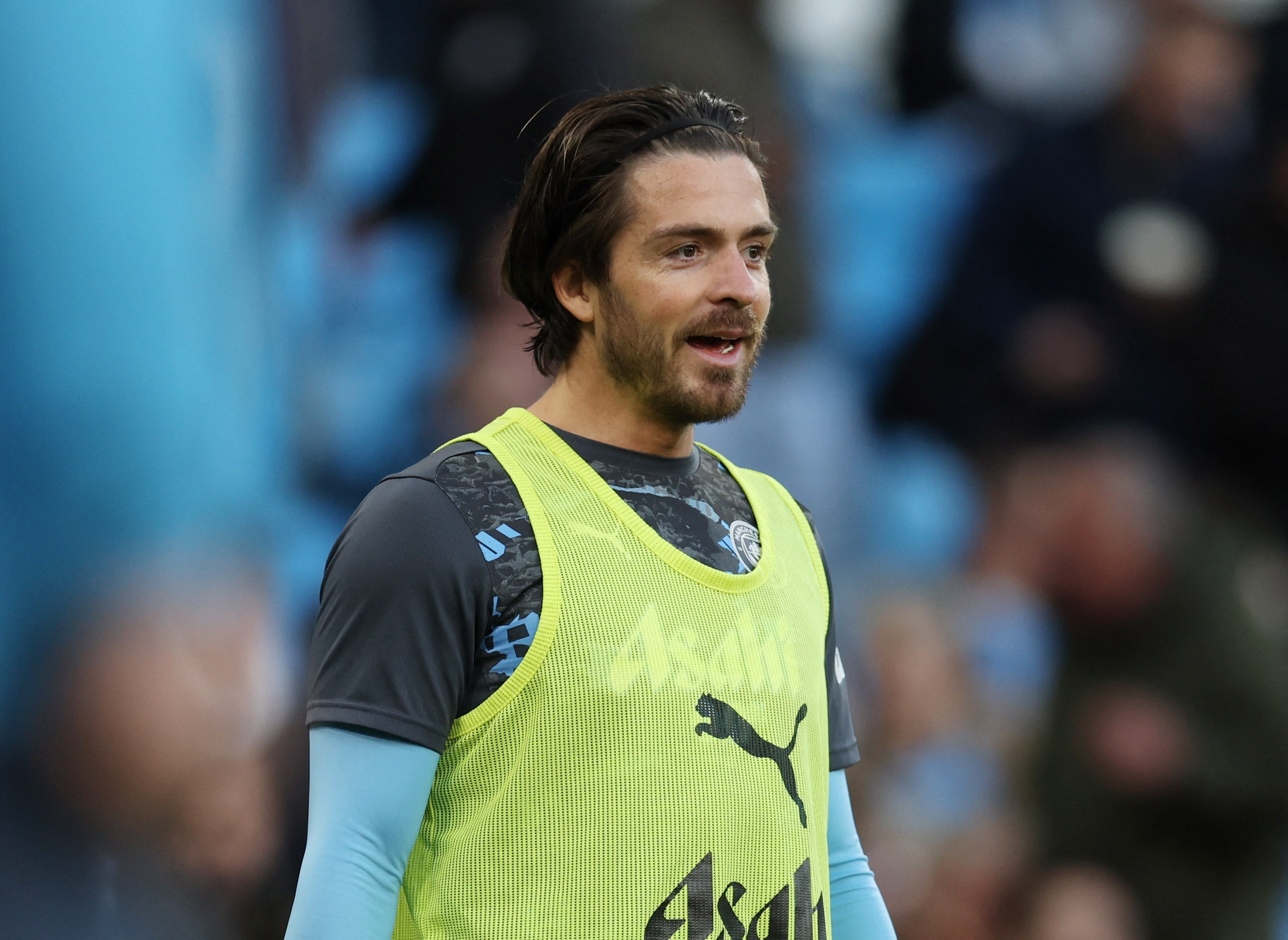 Khung hoang thua o Man City hinh anh