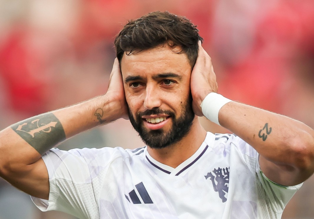 Ban thang gay ngo ngang cua Bruno Fernandes hinh anh