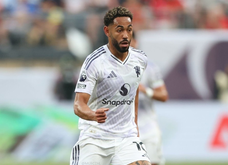 Bruno Fernandes bao ve Cunha sau tran thang 2-1 hinh anh