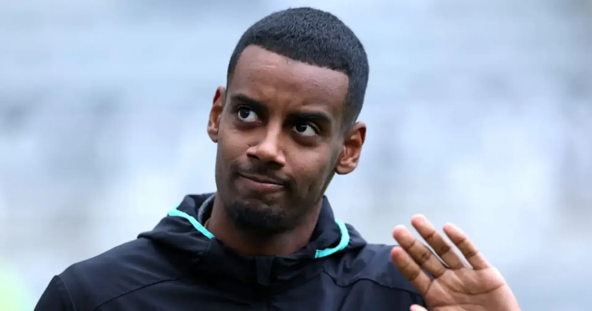 Newcastle nham 4 tien dao thay Isak hinh anh