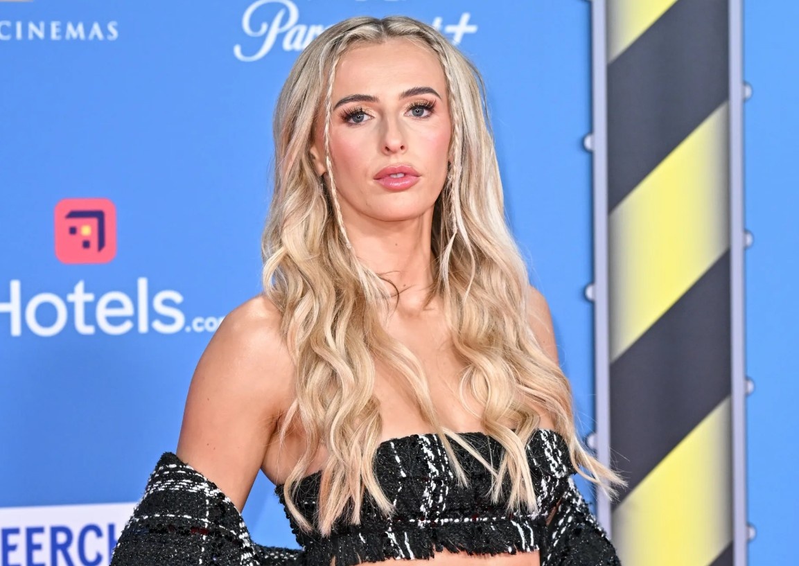 Dan bong hong tuyen Anh doi doi hinh anh