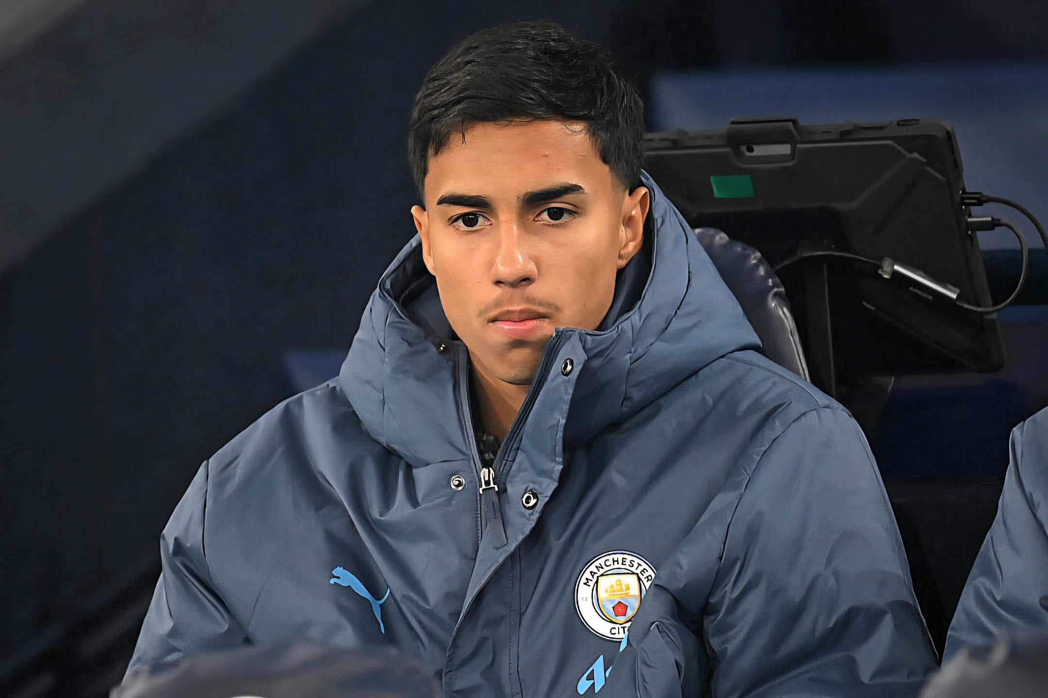 Tan binh muon roi Man City sau 6 thang hinh anh