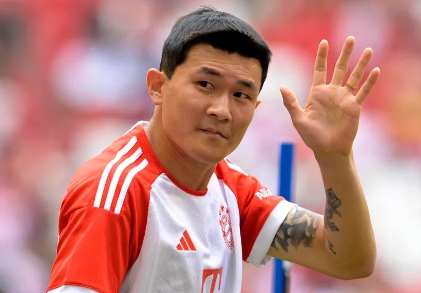 Doi cua Ronaldo san don Kim Min-jae hinh anh