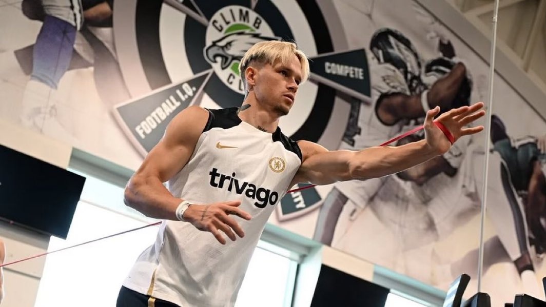 Mudryk tai xuat voi vai tro moi hinh anh