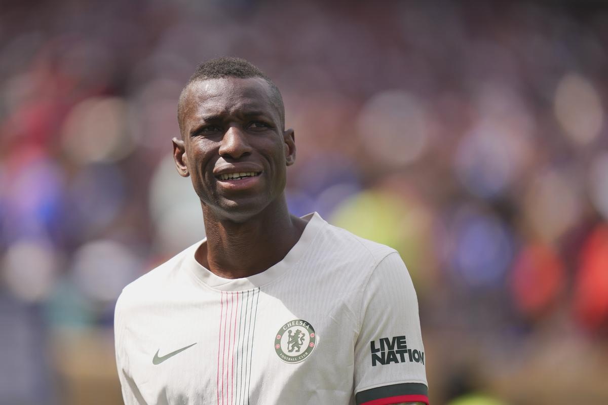 Chelsea giam gia ban Jackson hinh anh