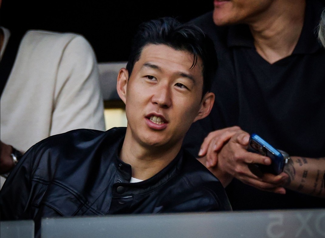 Son Heung-min co mat tai My, cho ky hop dong ky luc hinh anh