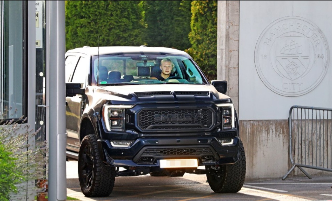 Haaland khoe 'quai vat' moi dat gia hinh anh