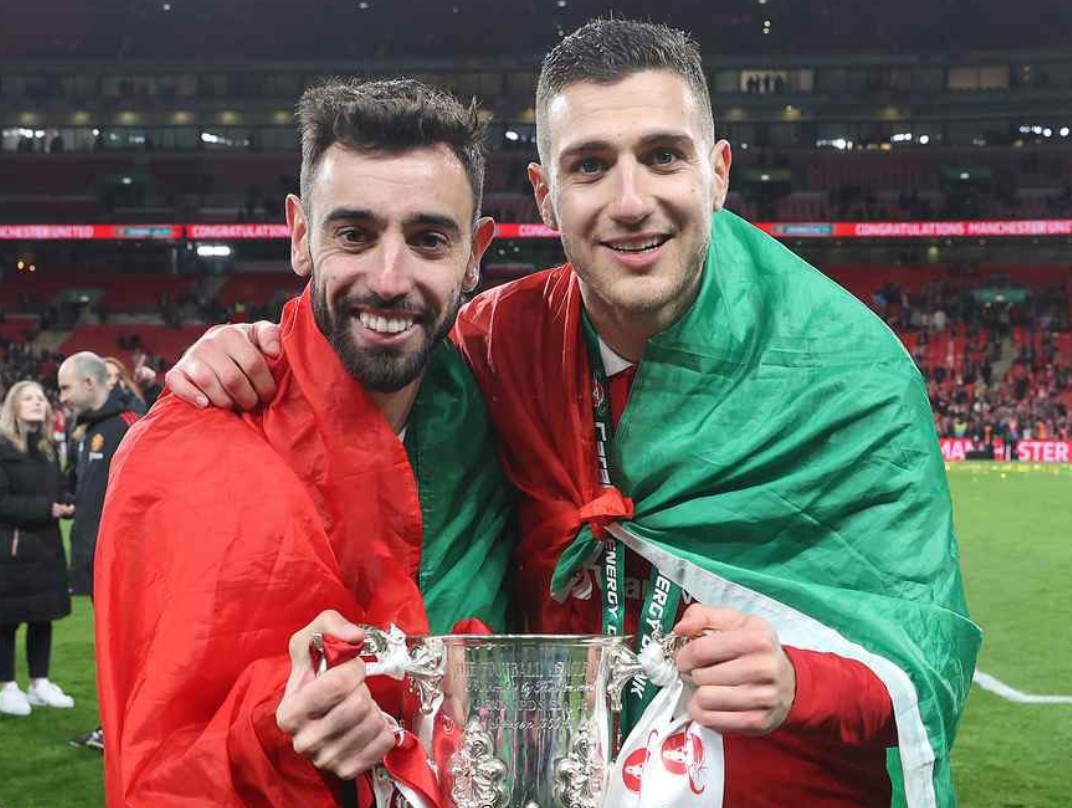 Giai ma nhom quyen luc moi o MU hinh anh