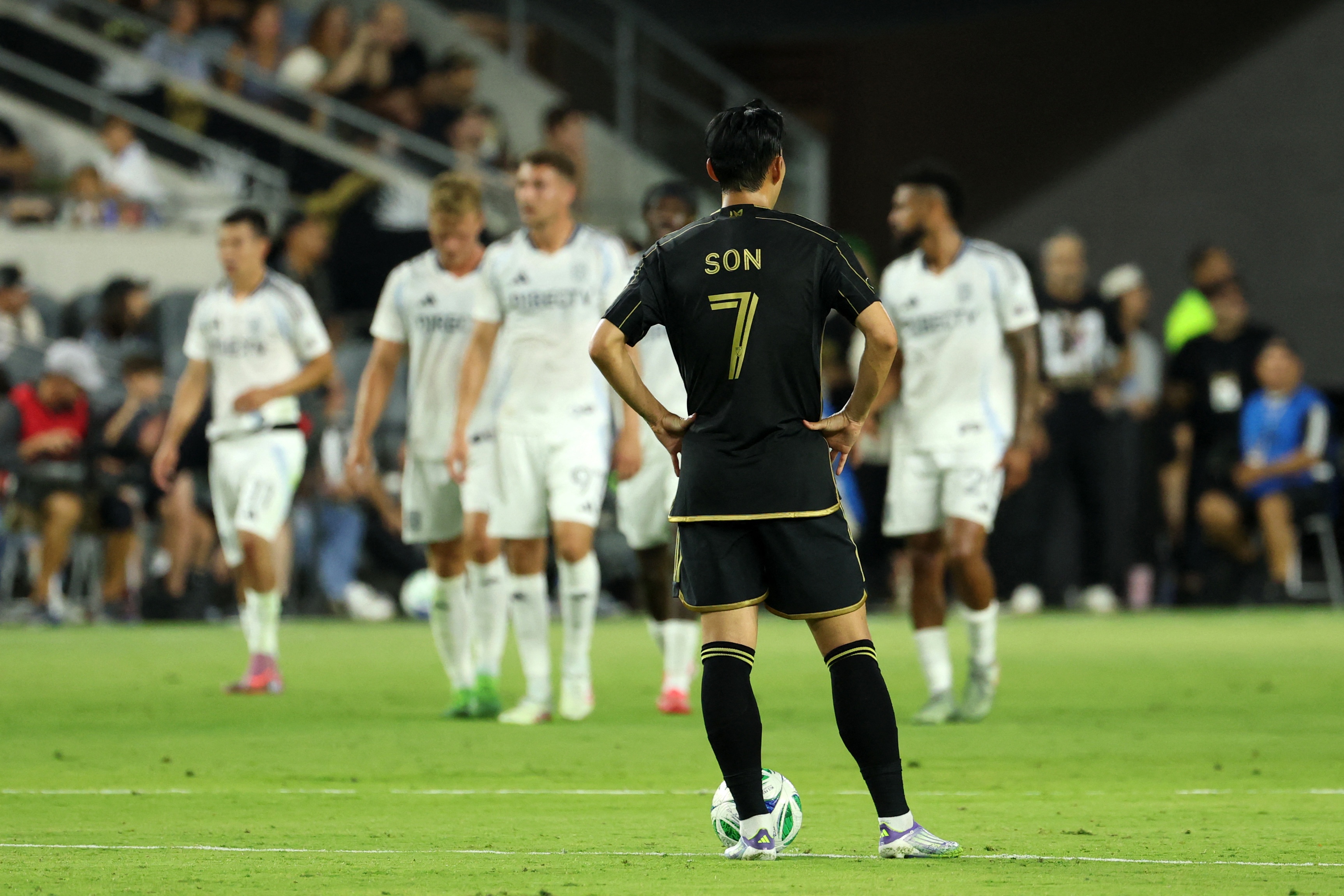 Tiec cho Son Heung-min hinh anh