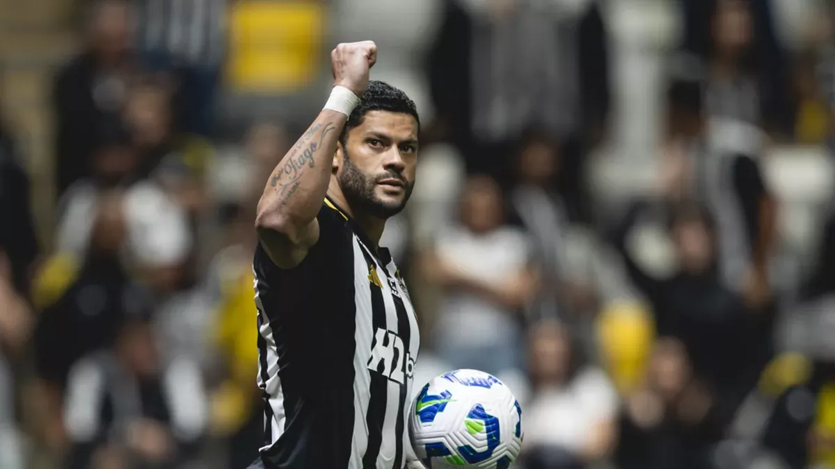 Hulk bung no tai Brazil hinh anh