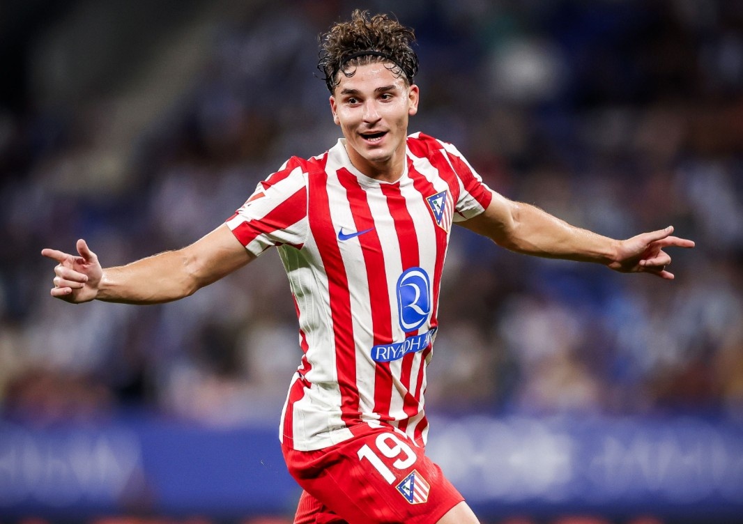 Sieu pham gay ngo ngang cua Alvarez hinh anh