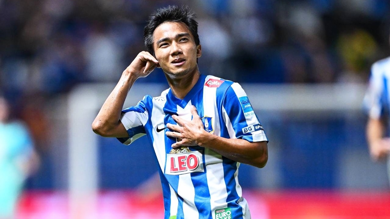 'Messi Thai' len tieng sau sieu pham tu giua san hinh anh