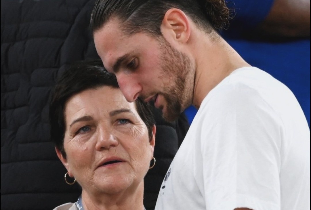 Me Rabiot noi gian voi Marseille hinh anh