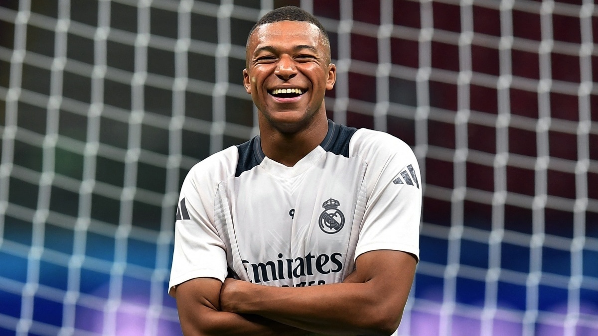 Mbappe pha ky luc ban ao dau cua Ronaldo hinh anh