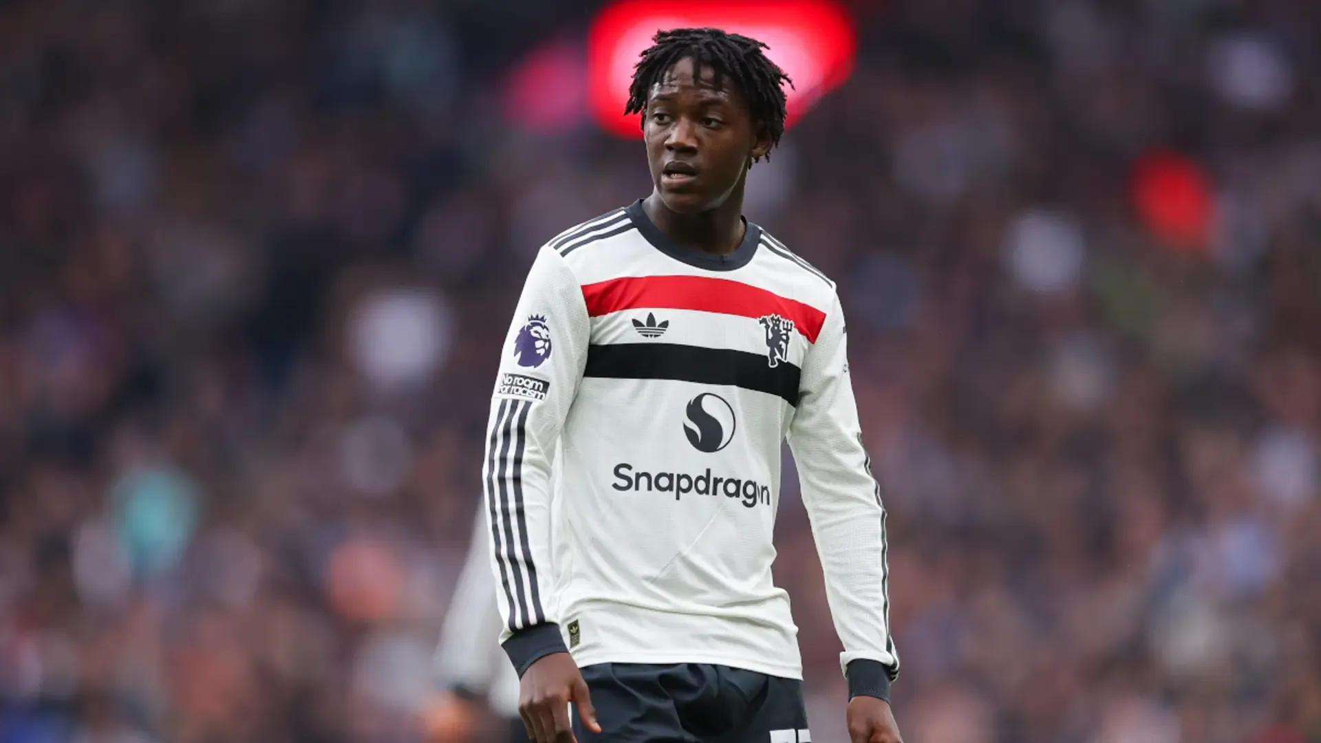 Mainoo 'bien mat' o MU hinh anh