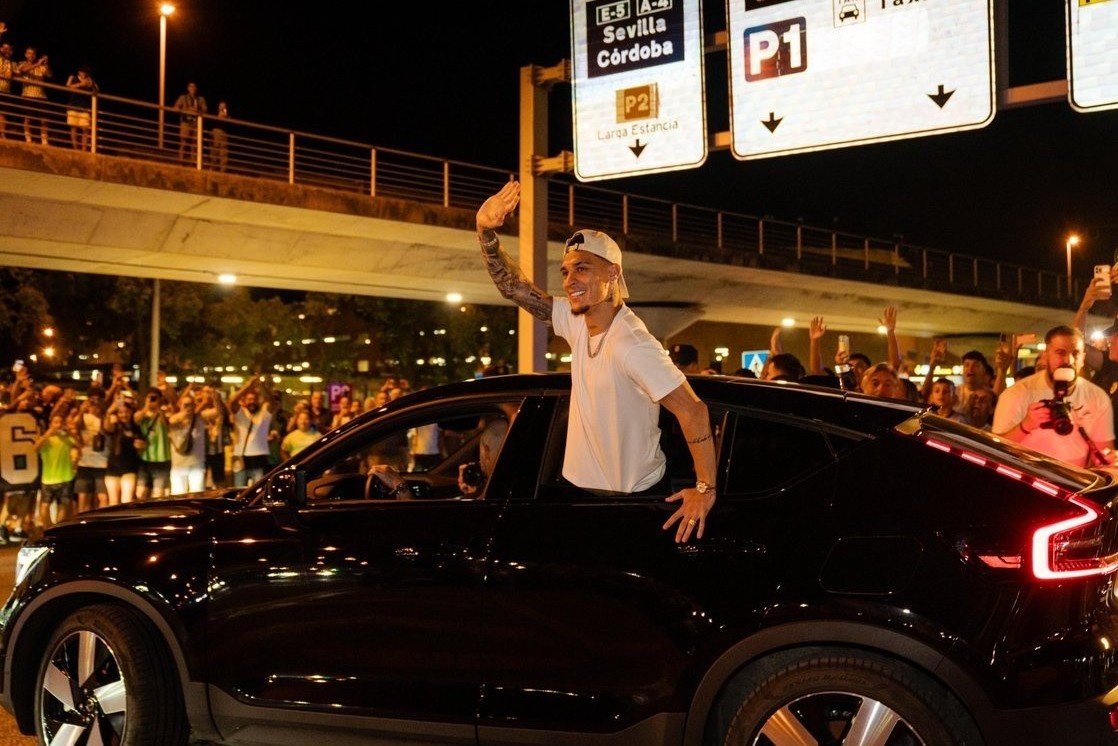 Antony tao con sot tai Betis hinh anh