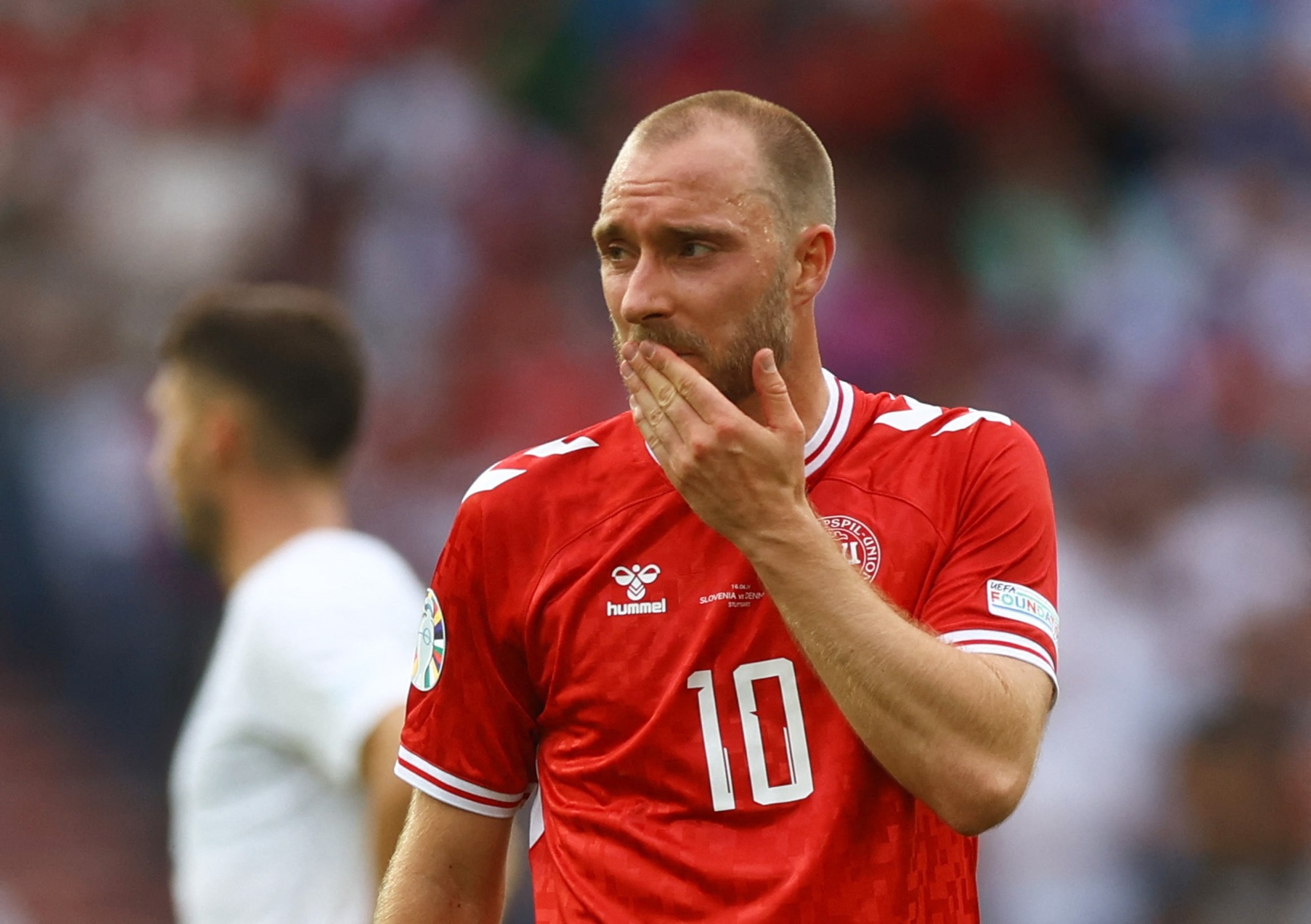 Eriksen chat vat sau khi roi MU hinh anh