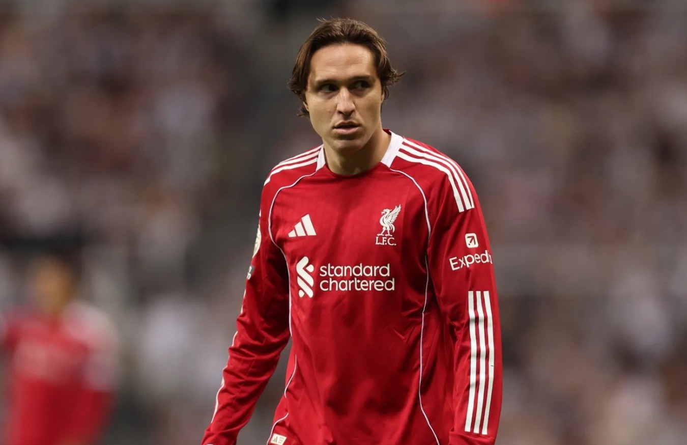 Chiesa mo duong roi Liverpool hinh anh