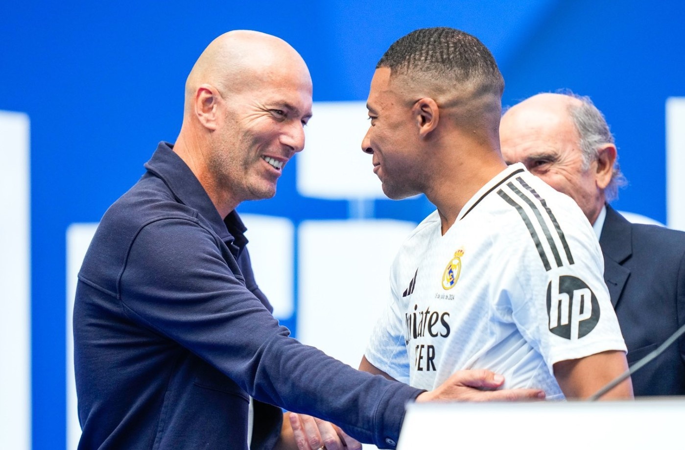 Phan ung cua Mbappe ve kha nang Zidane dan dat tuyen Phap hinh anh