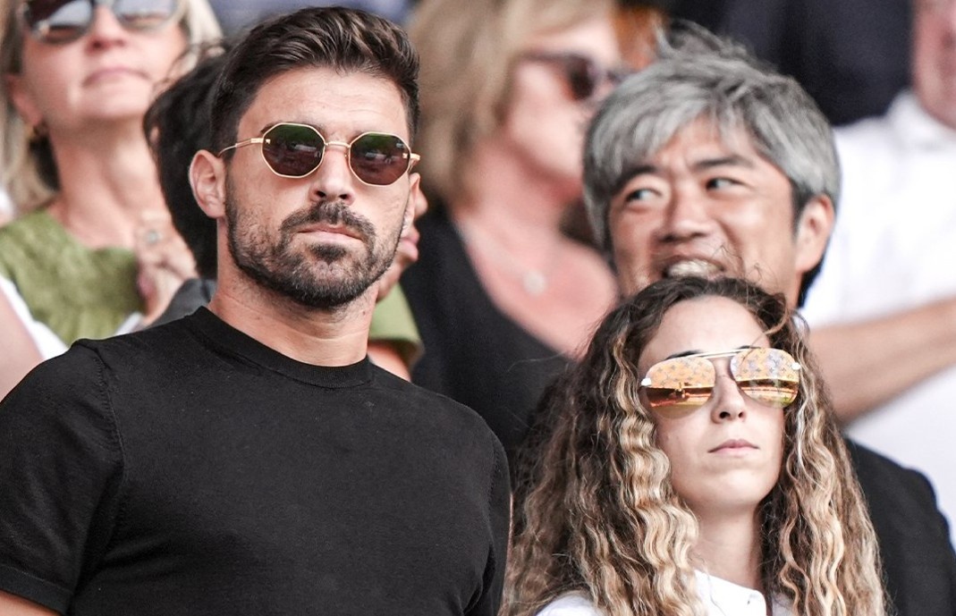 Neves noi gian vi vuong tin don tinh cam voi vo Jota hinh anh