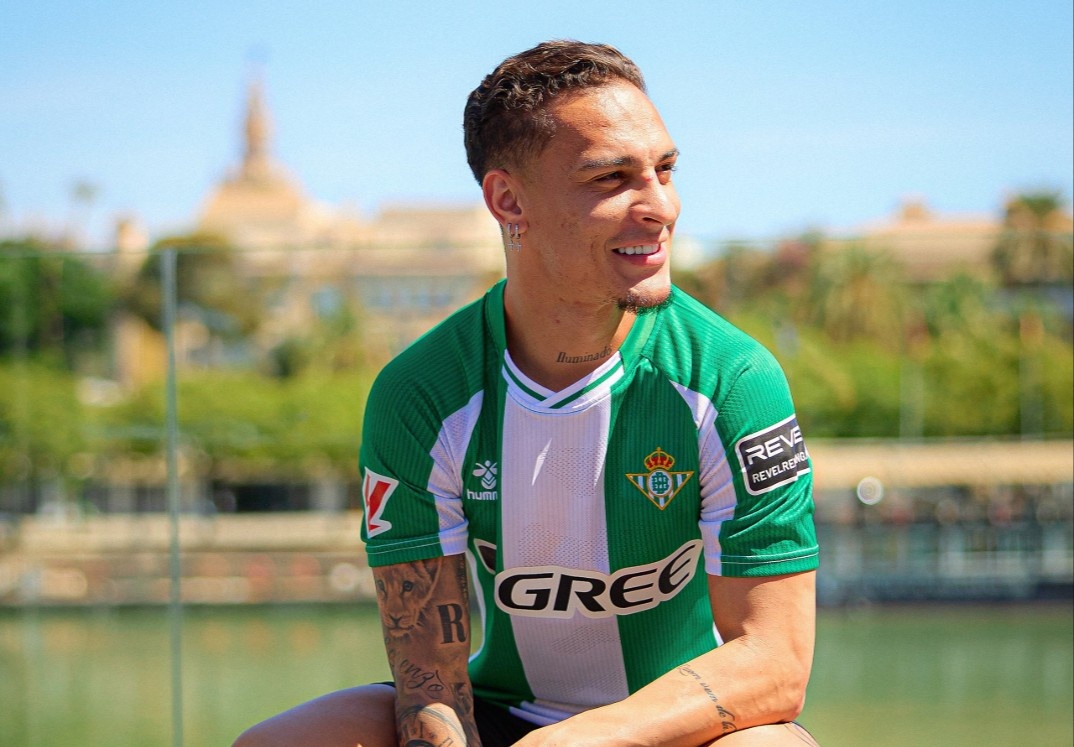 Tiet lo bat ngo o thuong vu Antony hinh anh