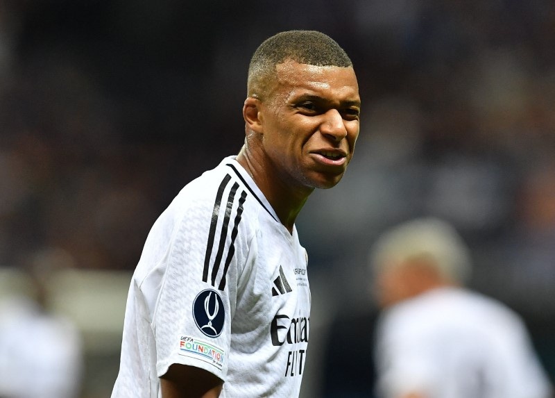 Mbappe dang so hinh anh