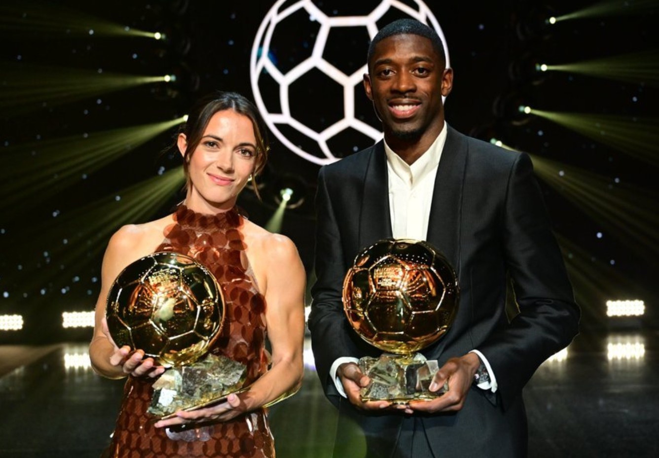 Barcelona gay tranh cai sau bai dang ve Dembele hinh anh