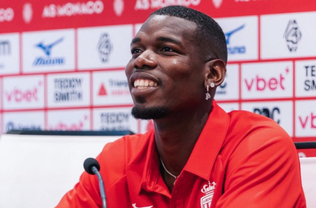 Pogba bat ngo voi Minamino hinh anh