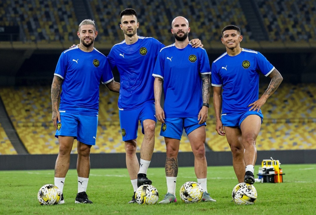 Bao chi Malaysia xau ho vi be boi nhap tich hinh anh