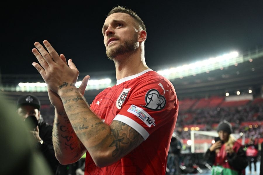 Hanh dong gay sot trong chien thang 10-0 cua tuyen Ao hinh anh