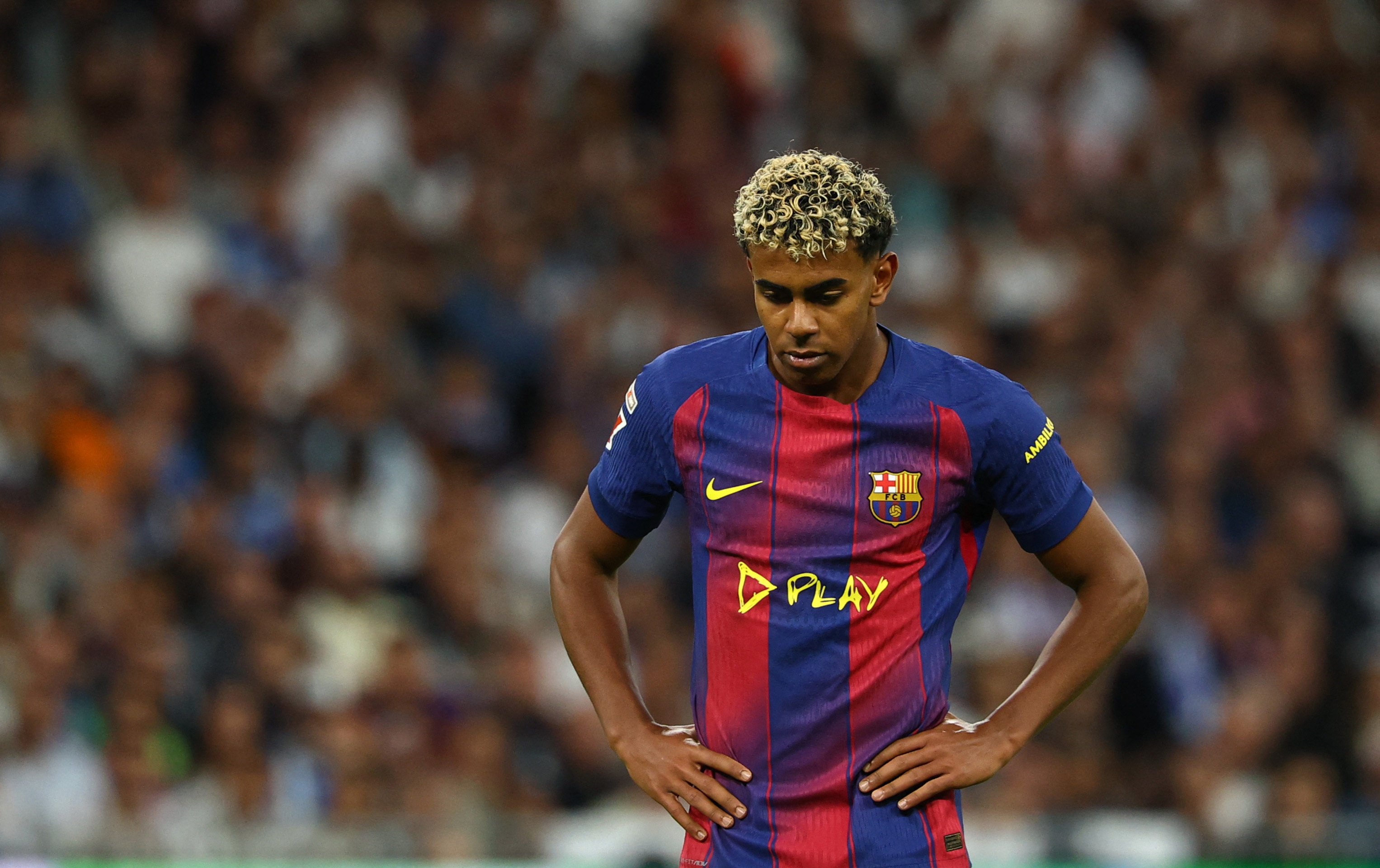 Yamal be mat sau phat ngon mia mai Real Madrid hinh anh