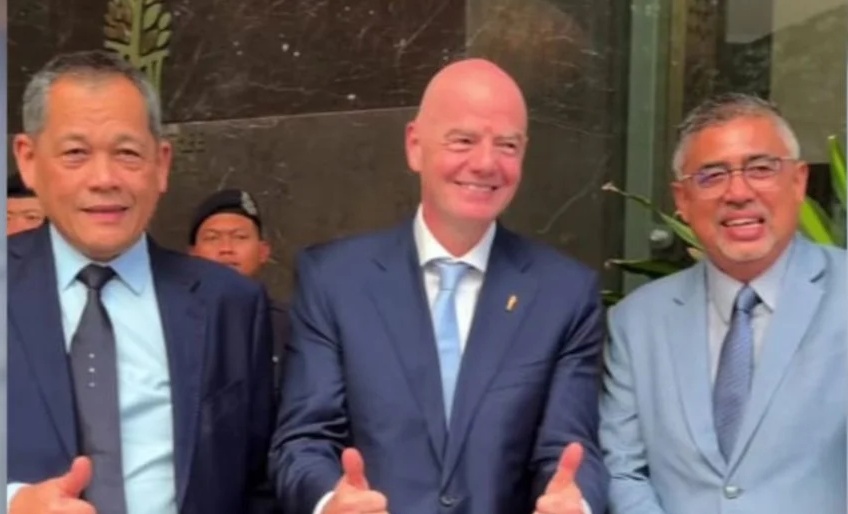 Bong da Malaysia lai day song hinh anh