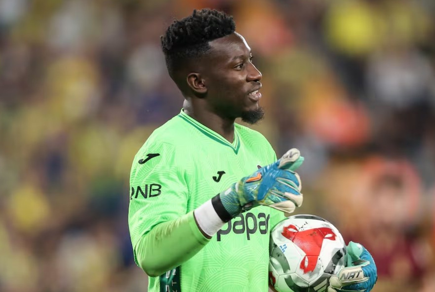 Onana chi trich MU hinh anh