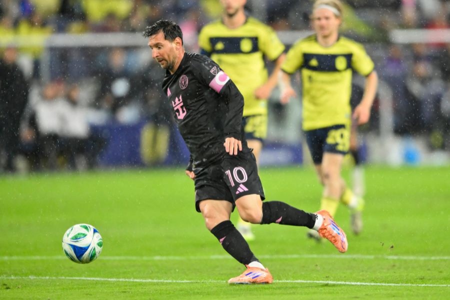 Messi ghi ban dang cap hinh anh