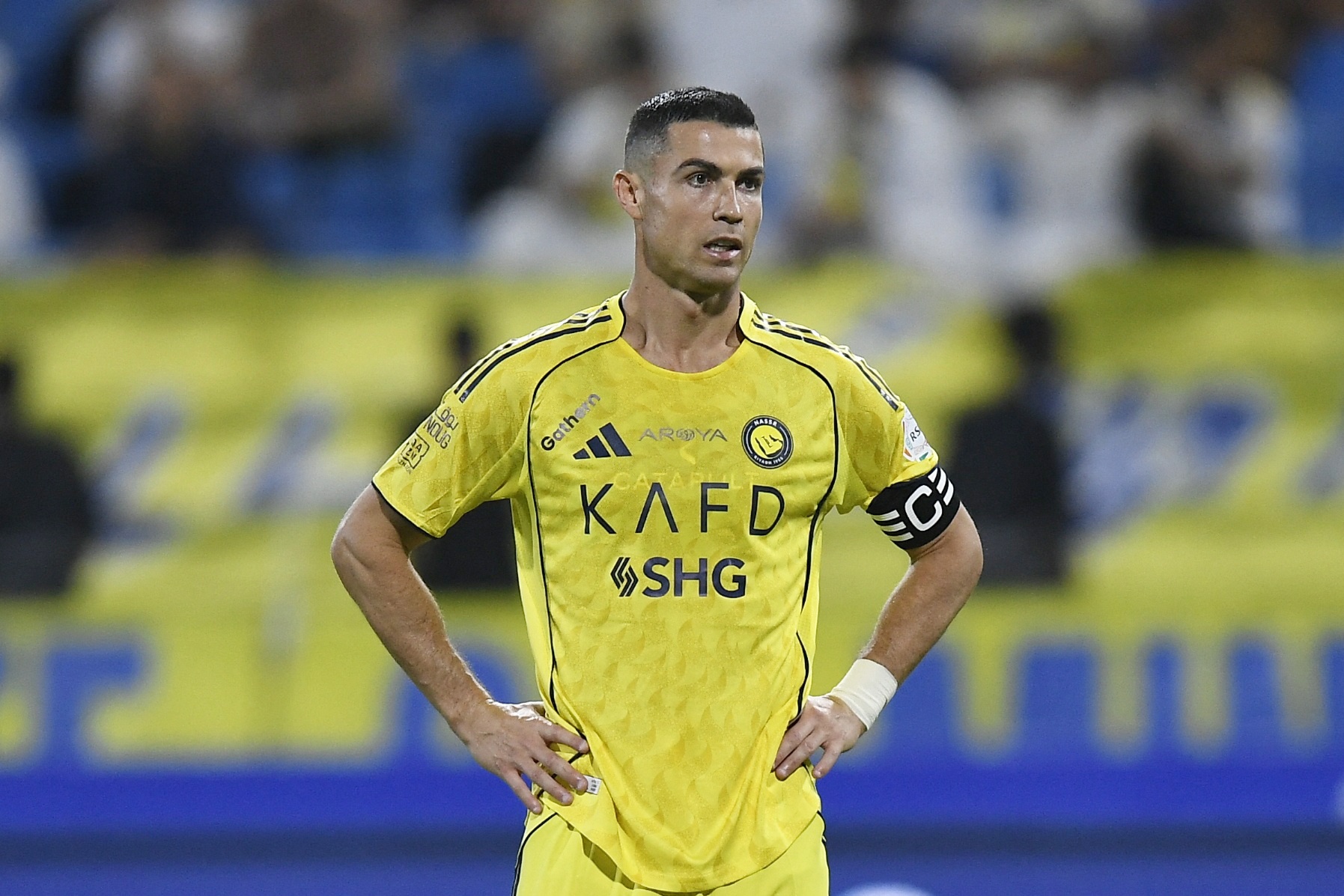 Lam tuong ve Ronaldo hinh anh