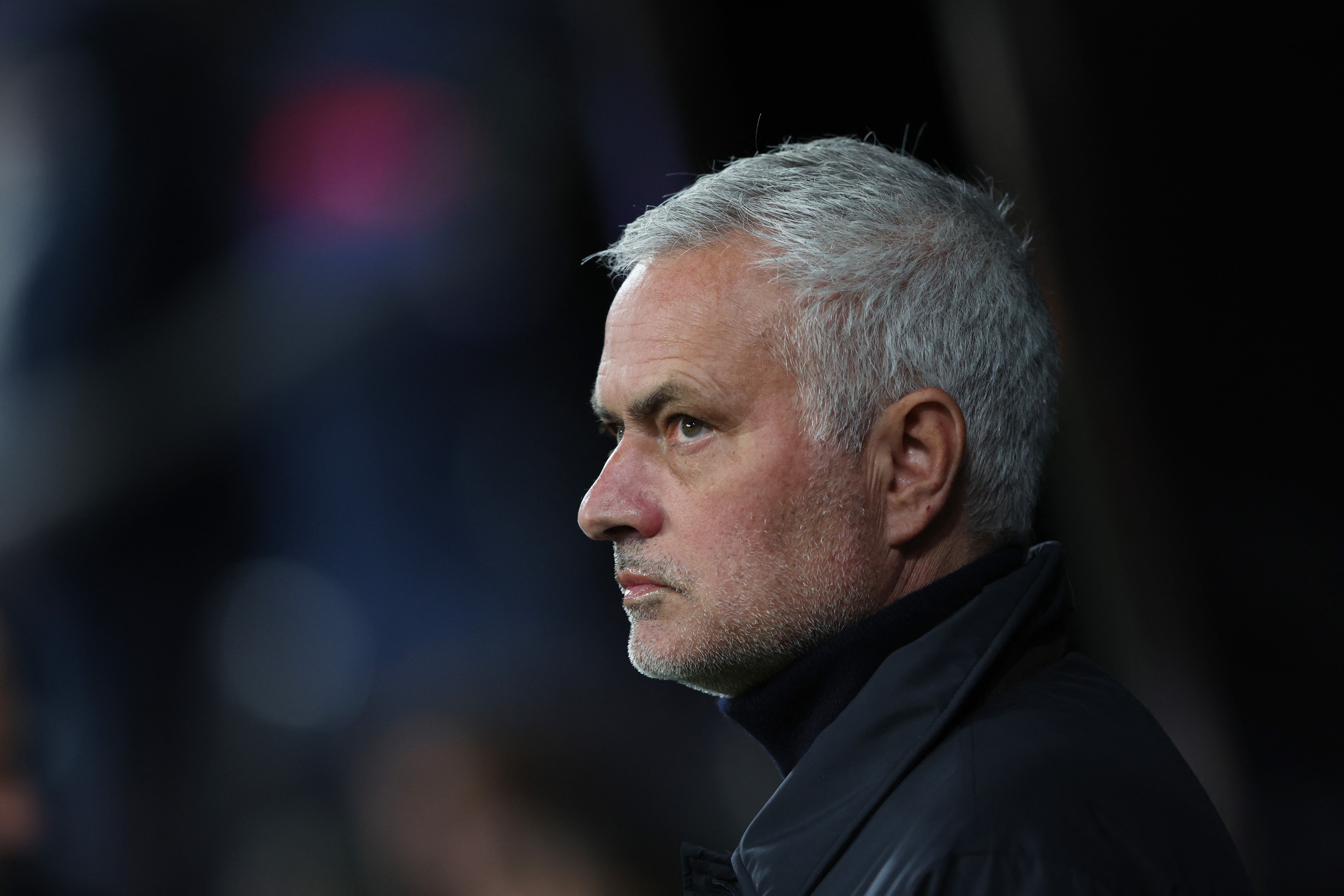 Mourinho kiem bon tien neu bi sa thai hinh anh